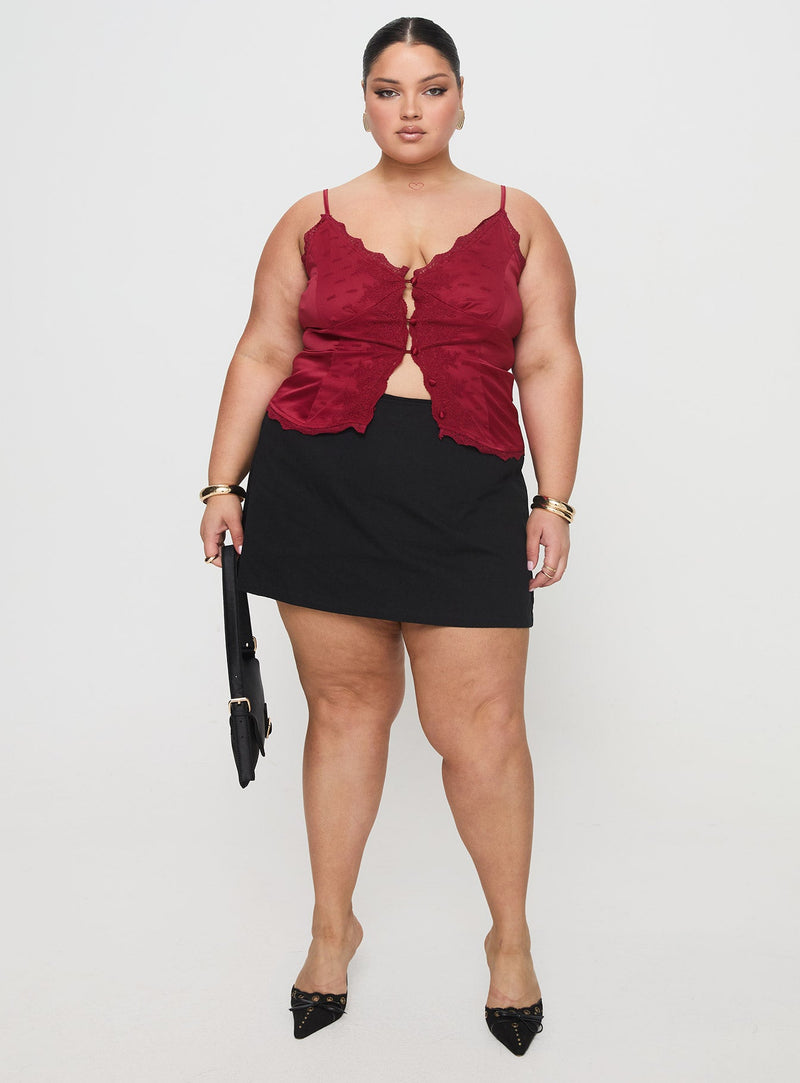 Juliana Top Dark Red Curve