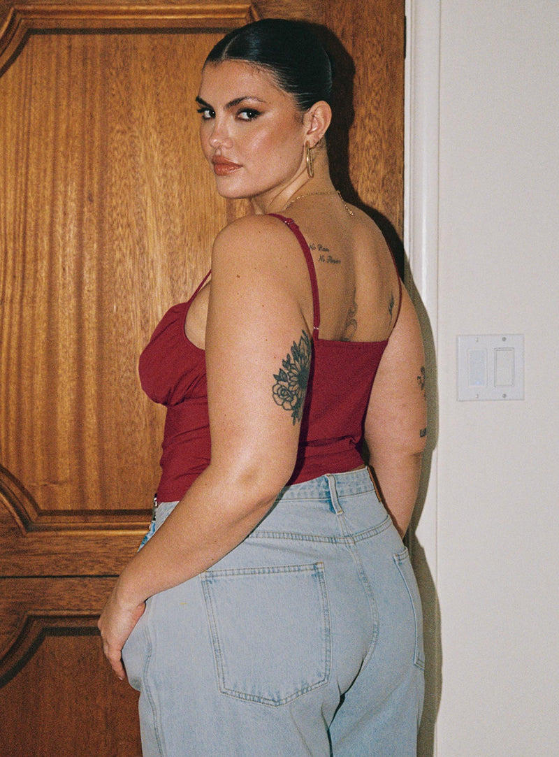Sampson Top Burgundy Curve