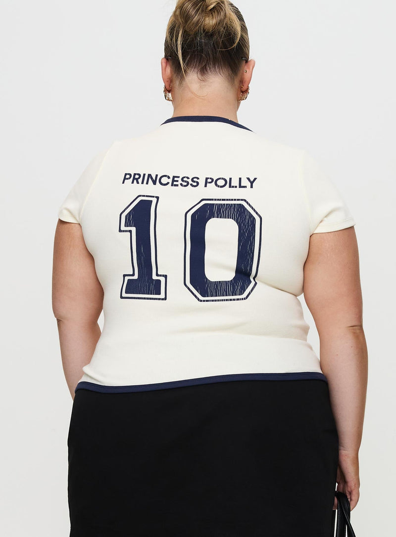 Track Record Graphic Top Cream Curve