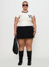 Track Record Graphic Top Cream Curve