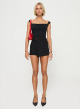 Unwind Top Black